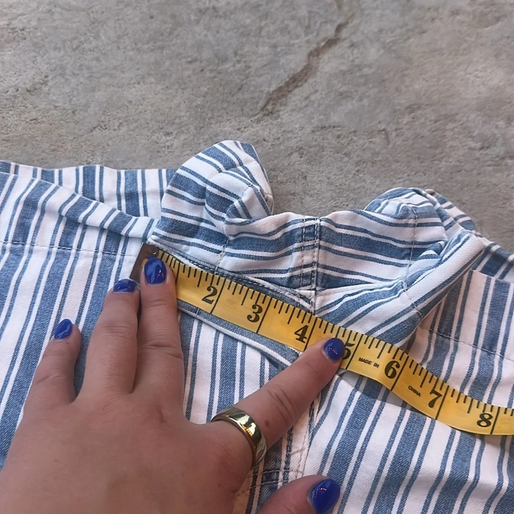 American Eagle Mom Short Striped Blue White Size 2